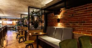 Desain interior cafe