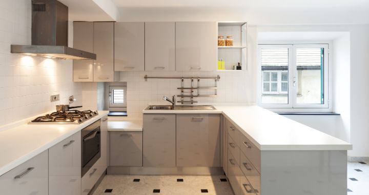 desain dapur putih dan abu