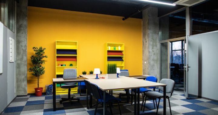 desain kantor retro
